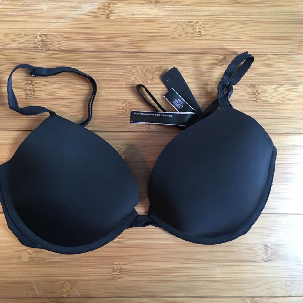 VS black push up bra